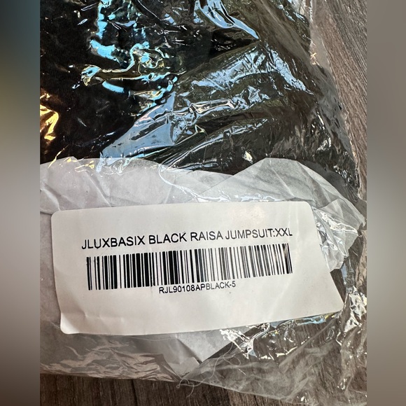 JLUX Label Jumpsuit 🖤 - Picture 3 of 5